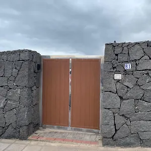 Lía Villa Famara